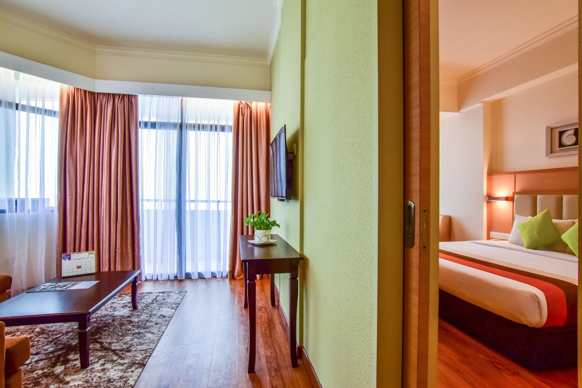 Hotel Sentral Seaview @ ​Beachfront Tanjung Bungah  Exterior foto