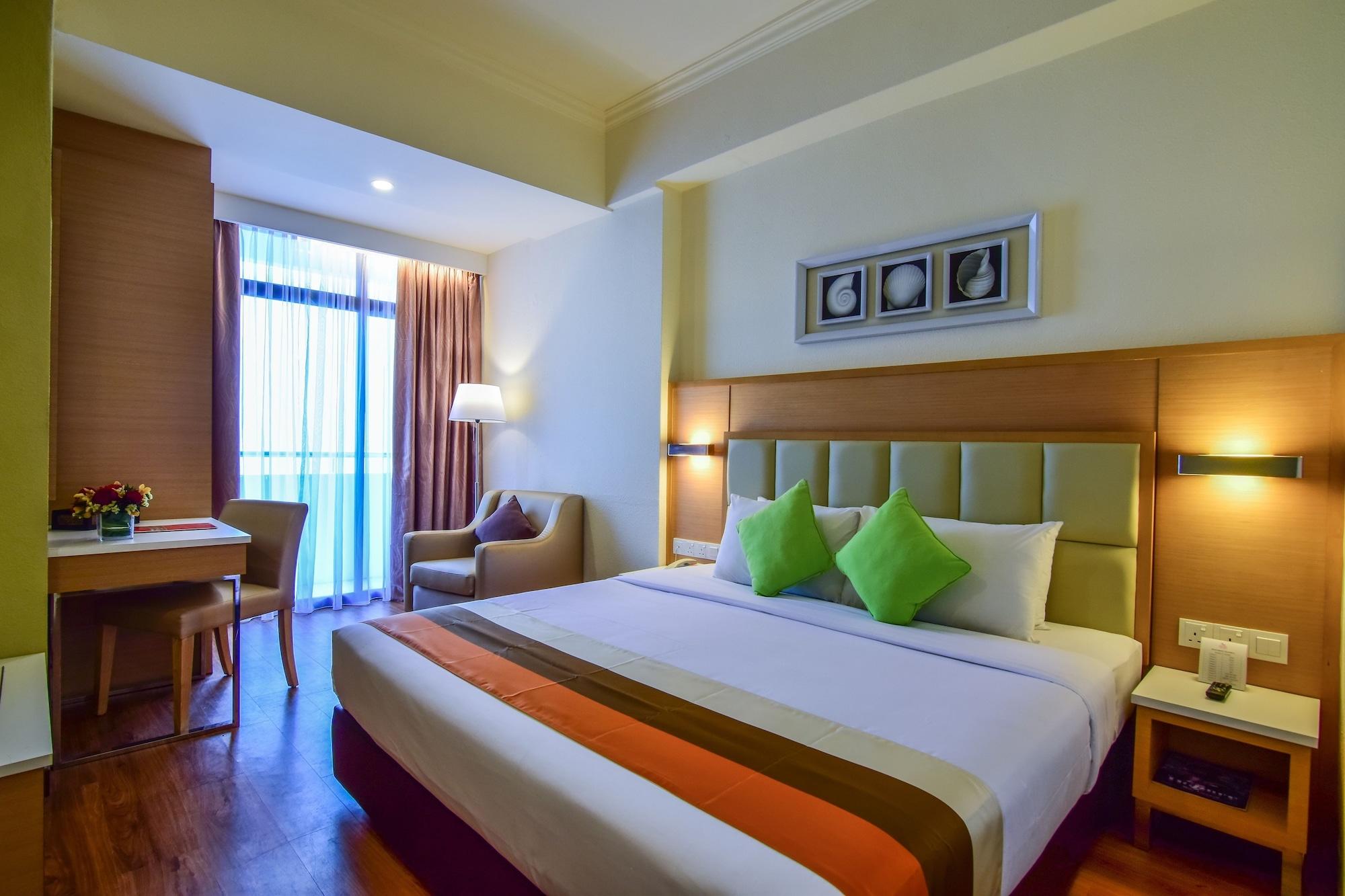 Hotel Sentral Seaview @ ​Beachfront Tanjung Bungah  Exterior foto