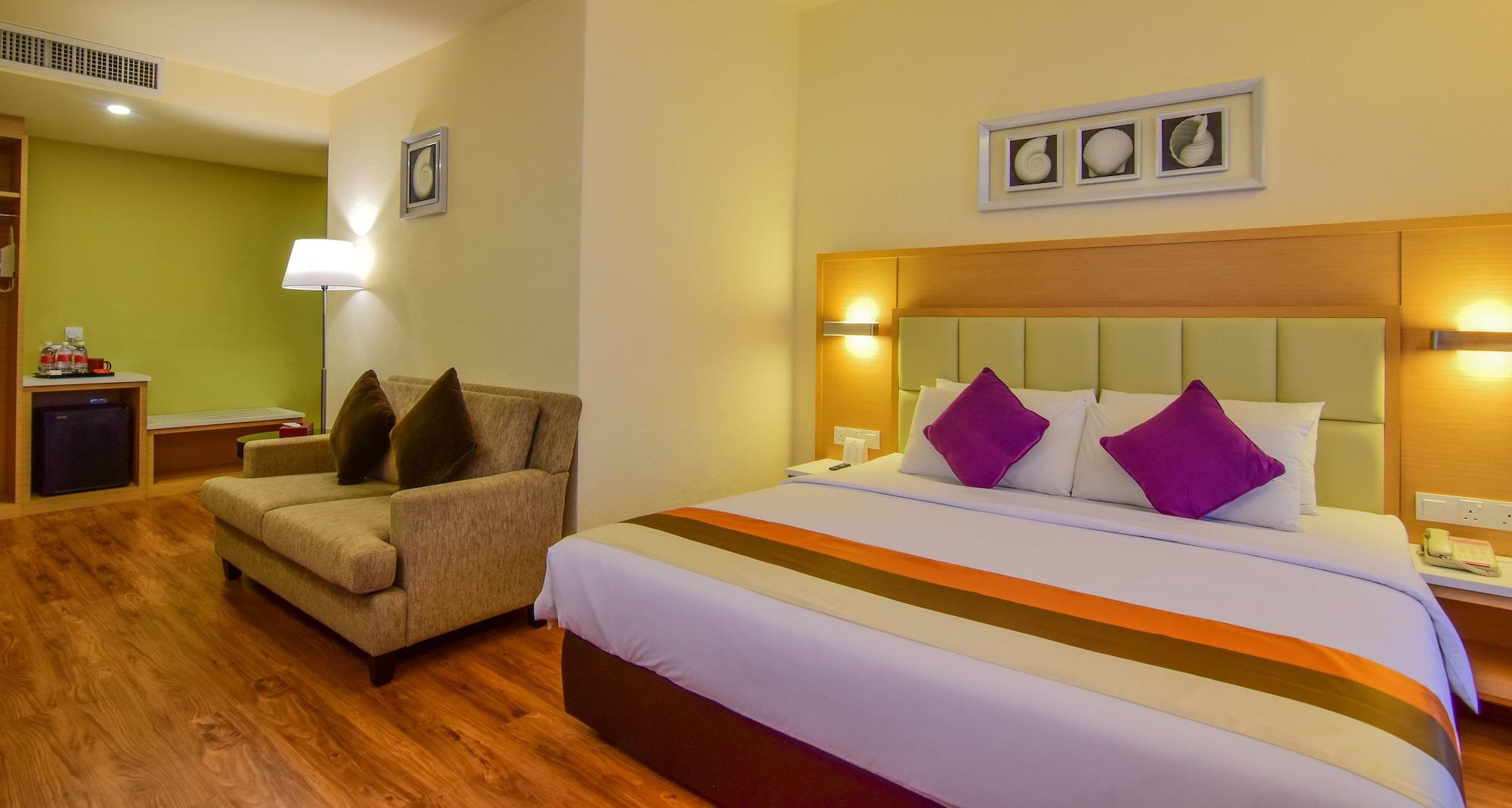 Hotel Sentral Seaview @ ​Beachfront Tanjung Bungah  Exterior foto