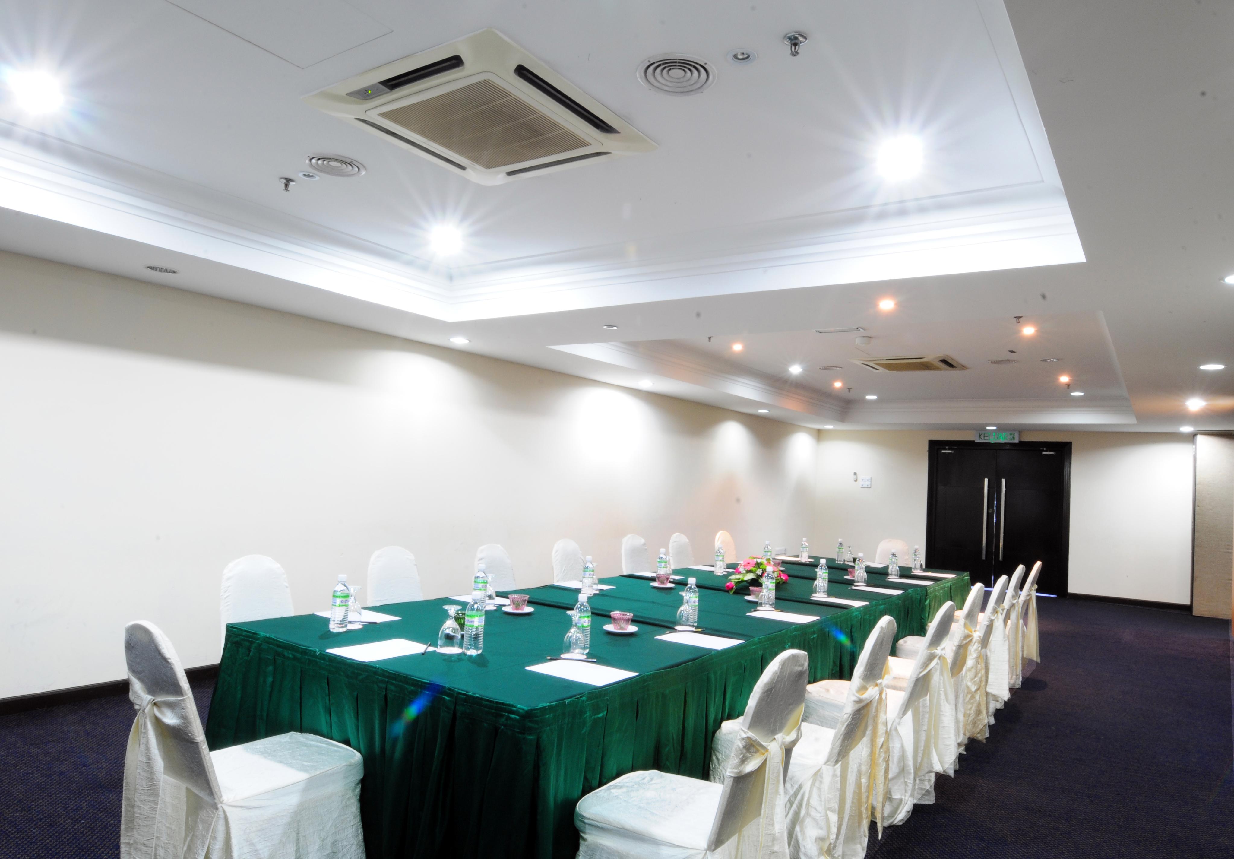 Hotel Sentral Seaview @ ​Beachfront Tanjung Bungah  Exterior foto