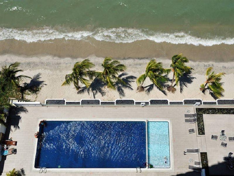 Hotel Sentral Seaview @ ​Beachfront Tanjung Bungah  Exterior foto