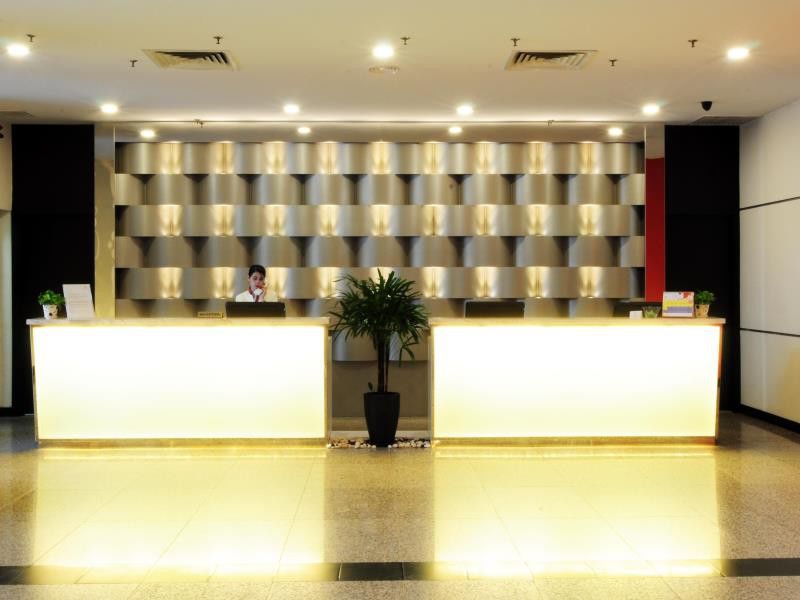 Hotel Sentral Seaview @ ​Beachfront Tanjung Bungah  Exterior foto