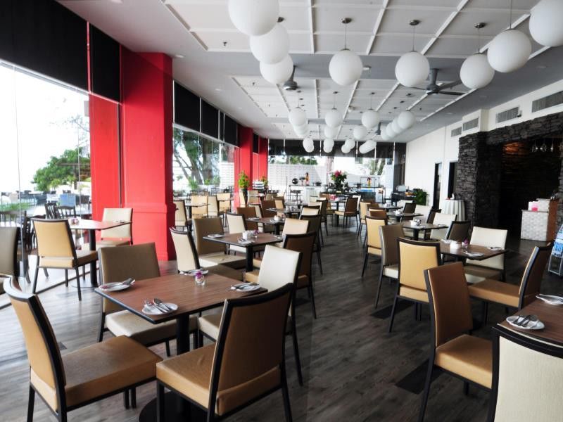 Hotel Sentral Seaview @ ​Beachfront Tanjung Bungah  Exterior foto