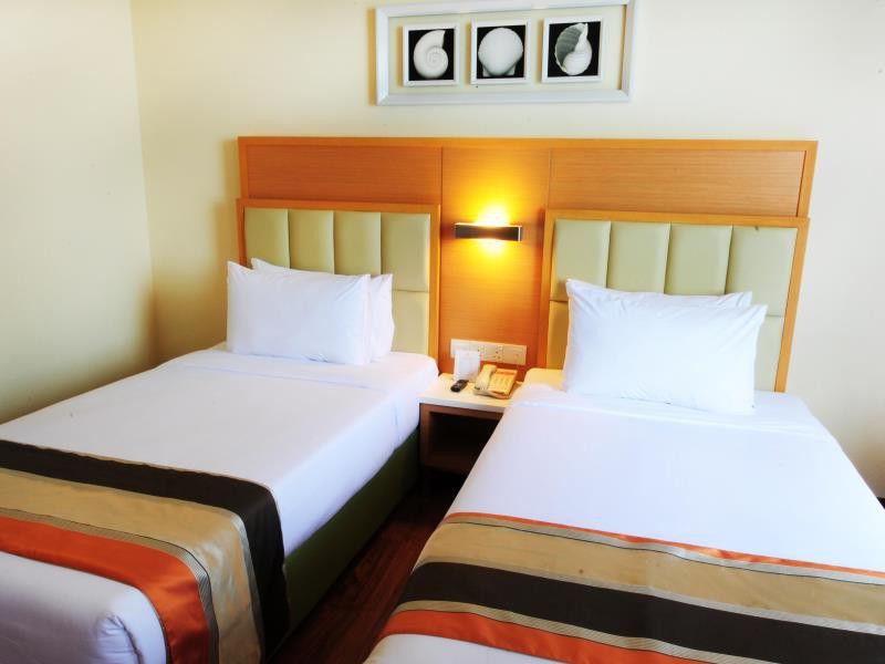 Hotel Sentral Seaview @ ​Beachfront Tanjung Bungah  Exterior foto