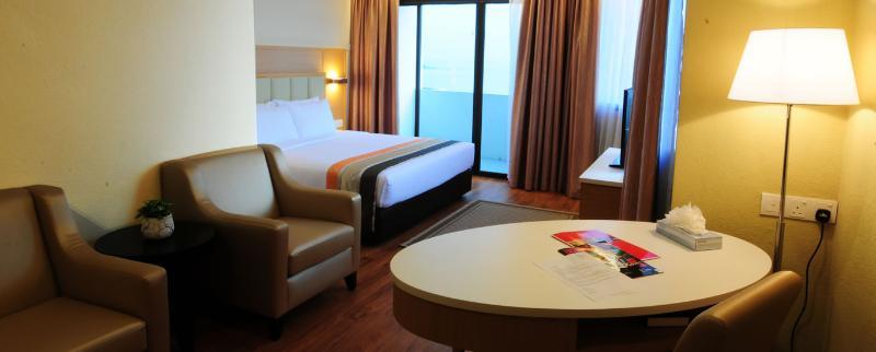 Hotel Sentral Seaview @ ​Beachfront Tanjung Bungah  Exterior foto
