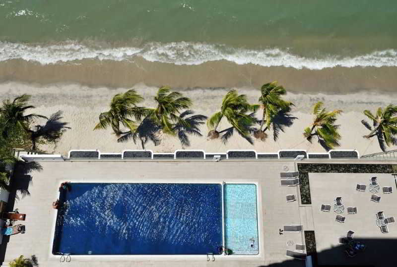 Hotel Sentral Seaview @ ​Beachfront Tanjung Bungah  Exterior foto