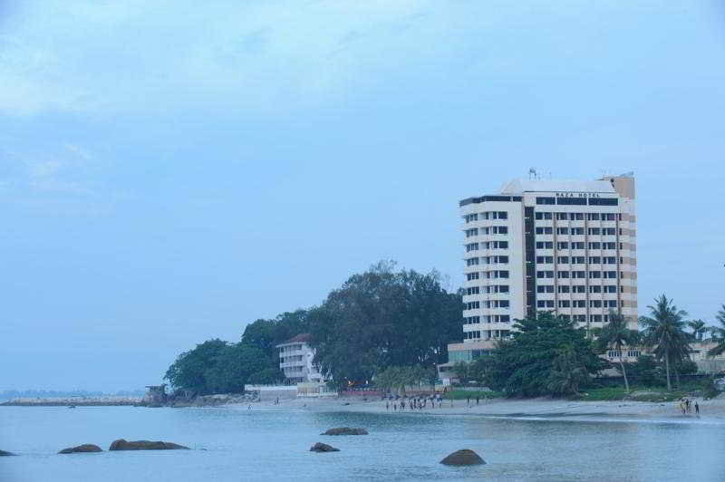 Hotel Sentral Seaview @ ​Beachfront Tanjung Bungah  Exterior foto